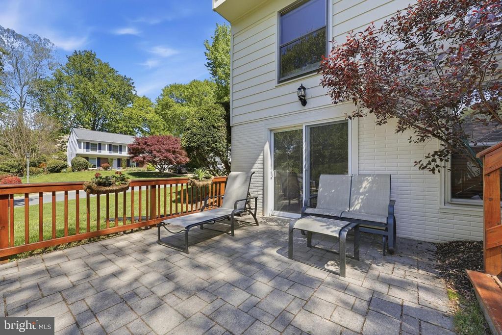 Image 58 of property listing at 10 WANDERING TRAIL, Potomac, MD 20854