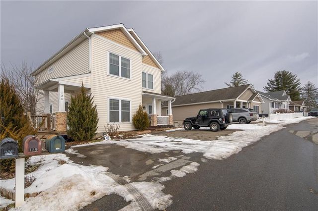 135 Stratford Lane, Boone, NC 28607