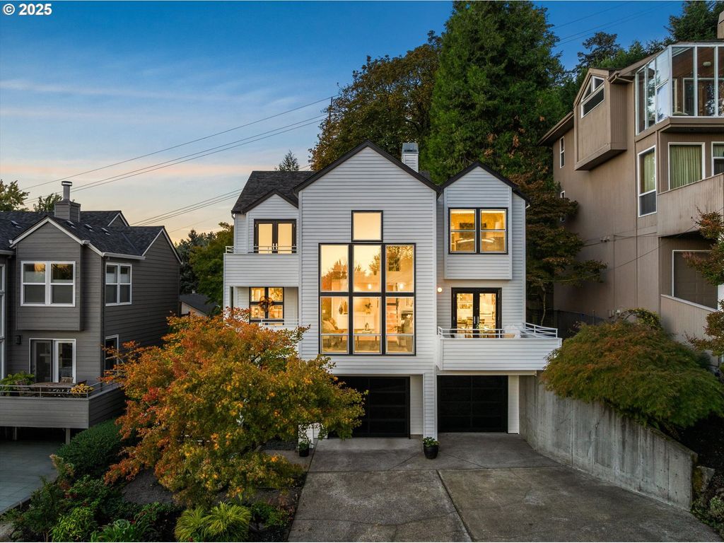 344 S TEXAS St, Portland, OR 97219