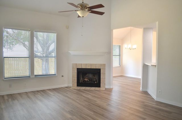 18 Azalea DR, Georgetown, TX 78626