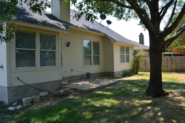 18 Azalea DR, Georgetown, TX 78626