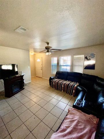 150 Sendero Drive, Huntsville, TX 77340