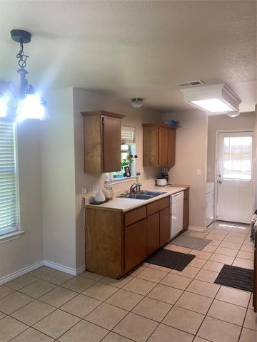 150 Sendero Drive, Huntsville, TX 77340