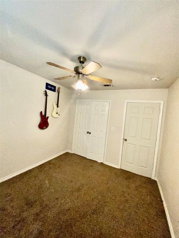 150 Sendero Drive, Huntsville, TX 77340