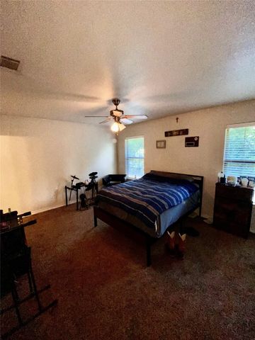 150 Sendero Drive, Huntsville, TX 77340