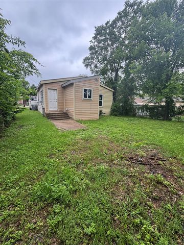 1212 Mclean Avenue, Dallas, TX 75211