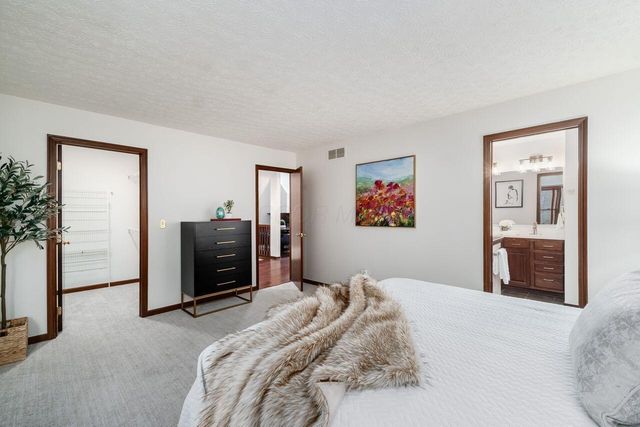 5701 Forest Grove Avenue, Westerville, OH 43081