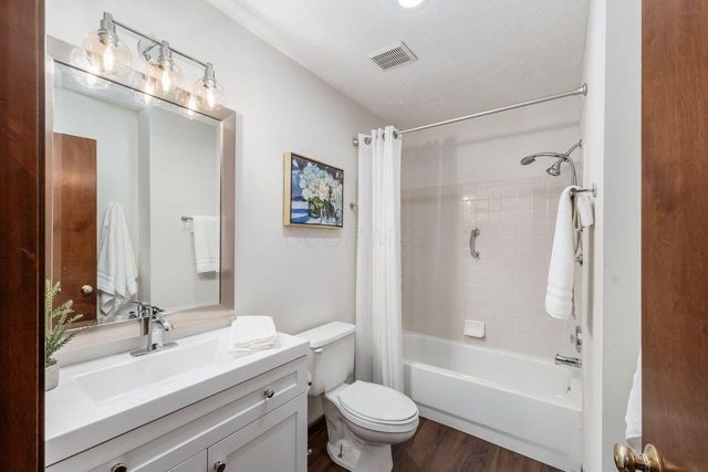 5701 Forest Grove Avenue, Westerville, OH 43081