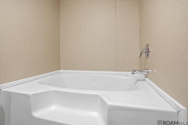 24420 Alivia C Road, Livingston, LA 70454