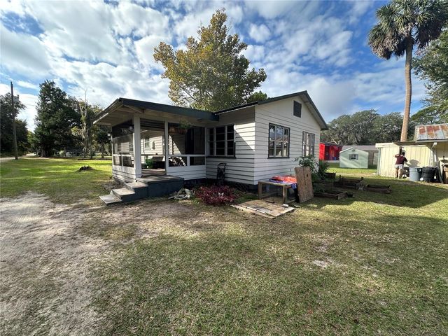 54901 CEDAR CREST ROAD, Astor, FL 32102