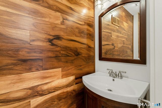 7 Glen Ridge 7, Wilton, CT 06897