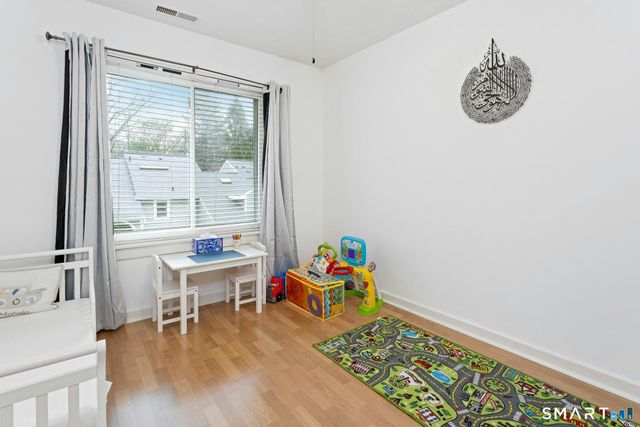 7 Glen Ridge 7, Wilton, CT 06897