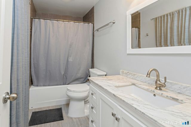 7 Glen Ridge 7, Wilton, CT 06897