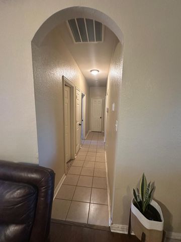 4378 McCart Avenue, Fort Worth, TX 76115