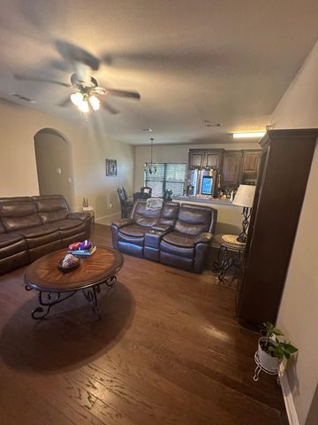 4378 McCart Avenue, Fort Worth, TX 76115