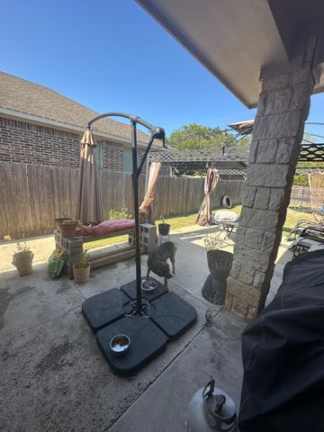 4378 McCart Avenue, Fort Worth, TX 76115
