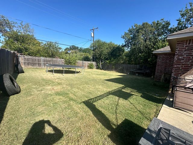 4378 McCart Avenue, Fort Worth, TX 76115