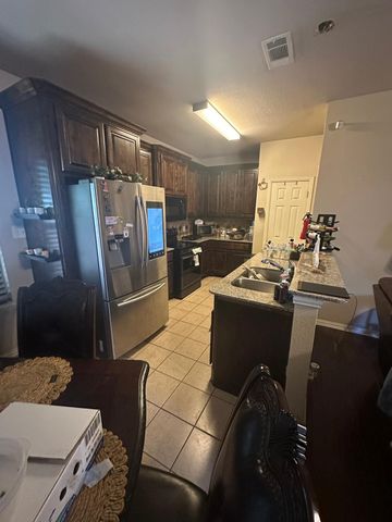 4378 McCart Avenue, Fort Worth, TX 76115