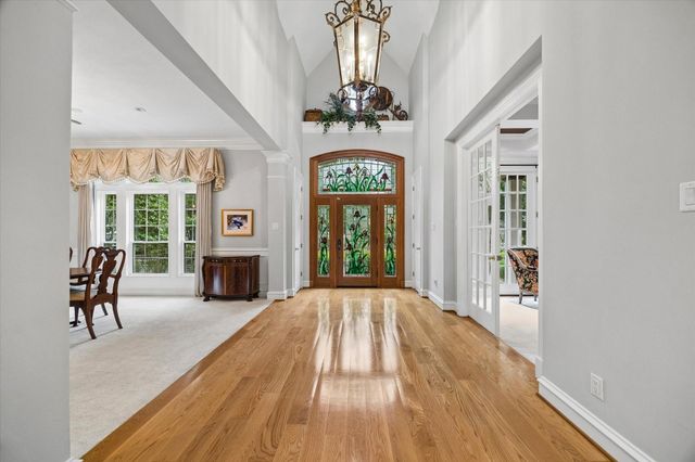15 Golf Links Court, Kingwood, TX 77339