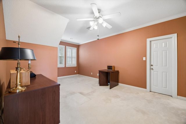 15 Golf Links Court, Kingwood, TX 77339