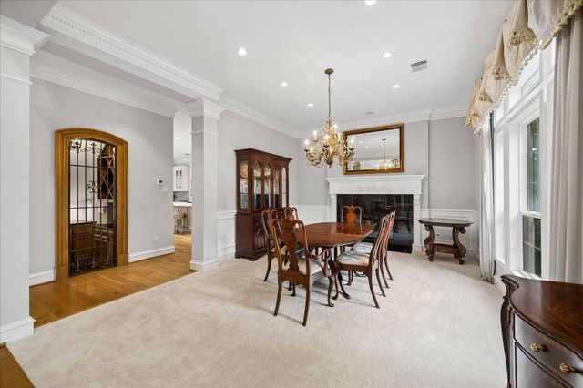 15 Golf Links Court, Kingwood, TX 77339