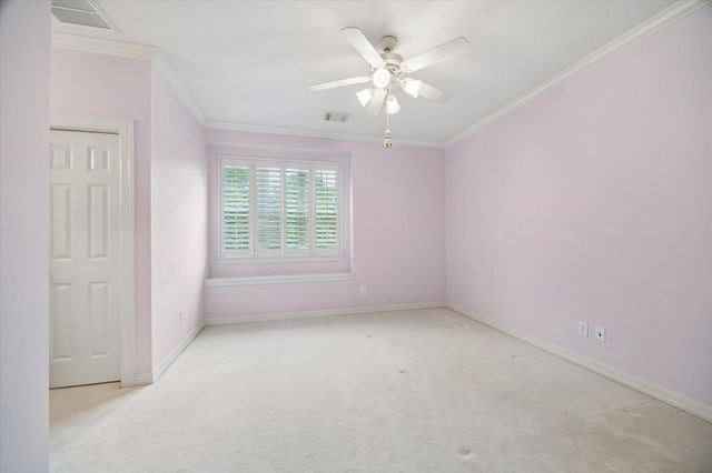 15 Golf Links Court, Kingwood, TX 77339
