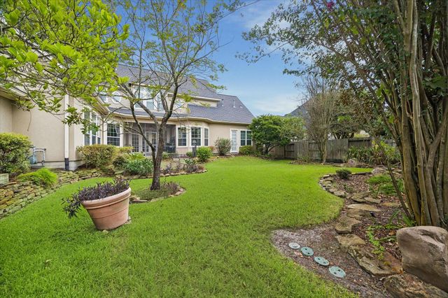15 Golf Links Court, Kingwood, TX 77339
