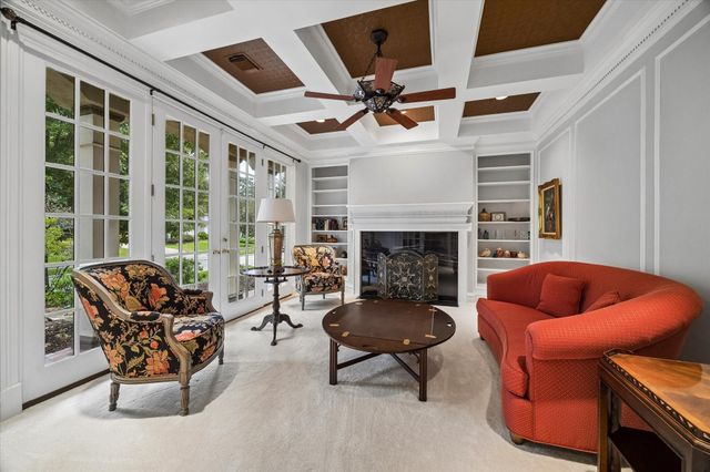 15 Golf Links Court, Kingwood, TX 77339