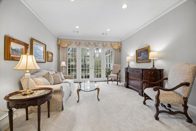 15 Golf Links Court, Kingwood, TX 77339