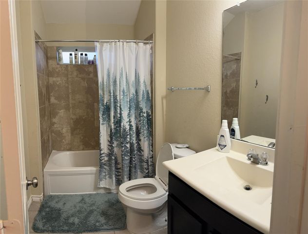 6861 Dogwood Cliff Lane, Dickinson, TX 77539
