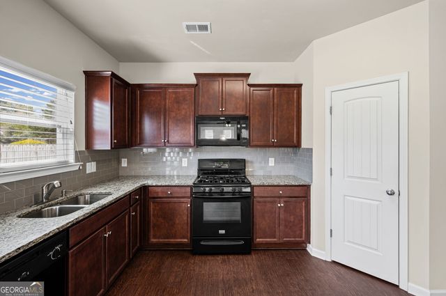 23 Miles Drive SE, Cartersville, GA 30120