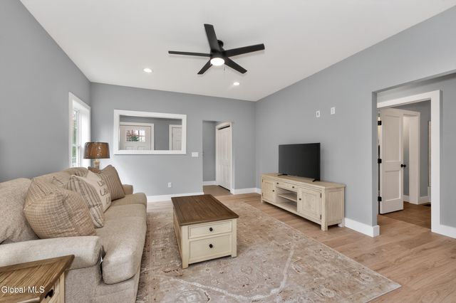 7B Parkview Avenue, Queensbury, NY 12804
