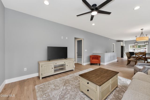 7B Parkview Avenue, Queensbury, NY 12804