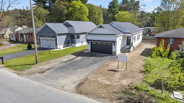 7B Parkview Avenue, Queensbury, NY 12804