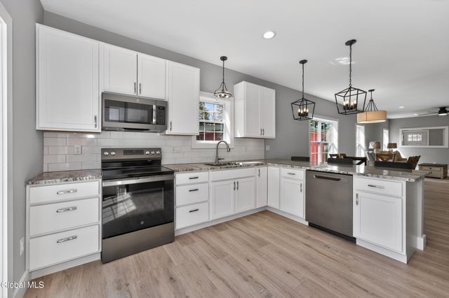 7B Parkview Avenue, Queensbury, NY 12804