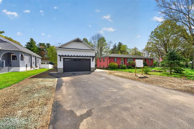 7B Parkview Avenue, Queensbury, NY 12804