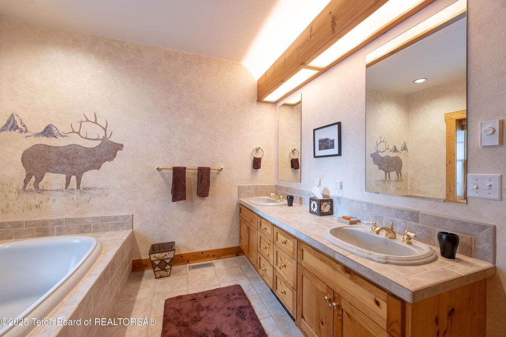 7590 OBSIDIAN Road, Teton Village, WY 83025 photo 15