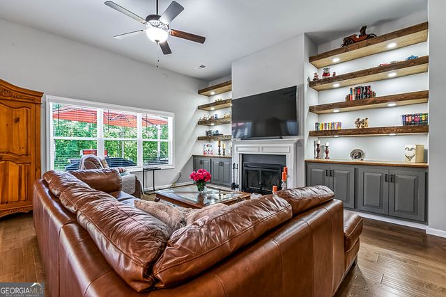 44 Paige Court, Newnan, GA 30263