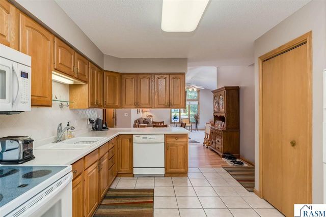 2320 Hoffman Path, Mankato, MN 56001