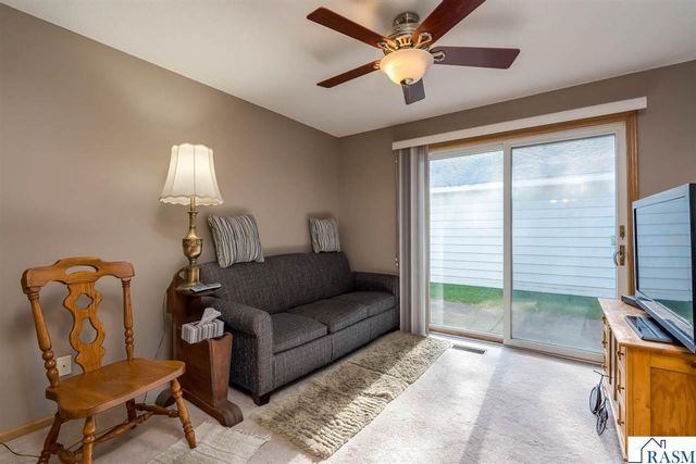 2320 Hoffman Path, Mankato, MN 56001