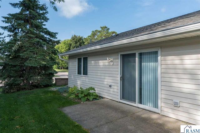 2320 Hoffman Path, Mankato, MN 56001