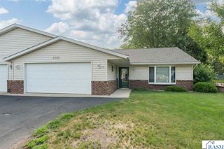 2320 Hoffman Path, Mankato, MN 56001