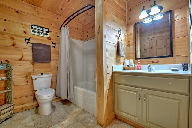 18 Mallard Lane, Morganton, GA 30560