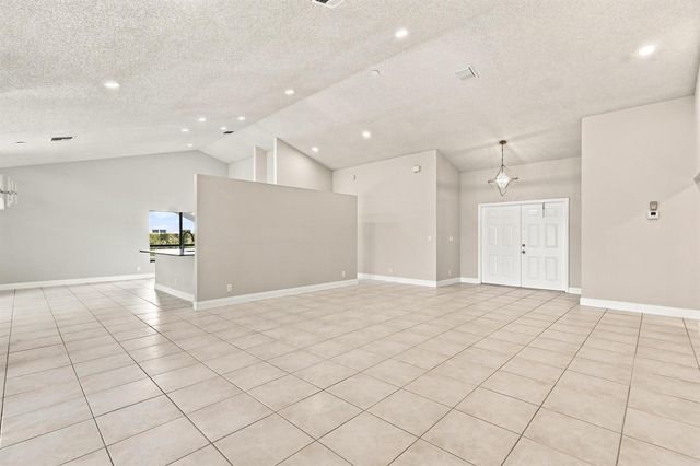 9960 Majestic Way, Boynton Beach, FL 33437