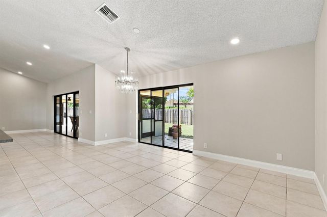 9960 Majestic Way, Boynton Beach, FL 33437