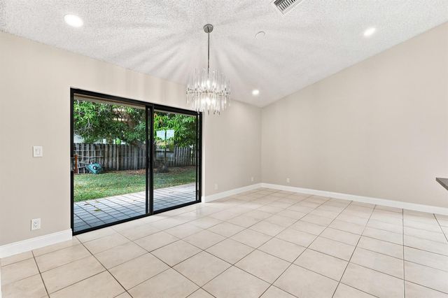 9960 Majestic Way, Boynton Beach, FL 33437