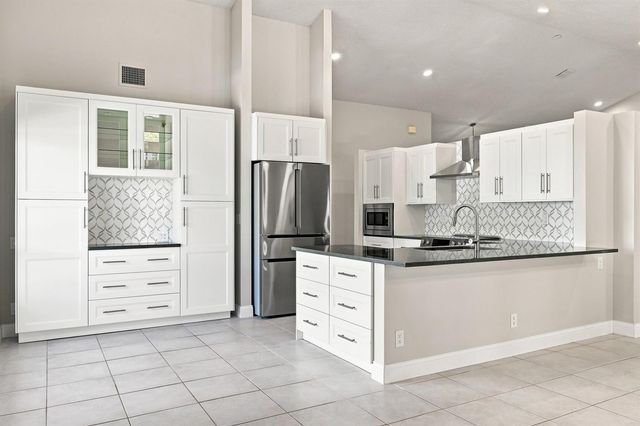9960 Majestic Way, Boynton Beach, FL 33437