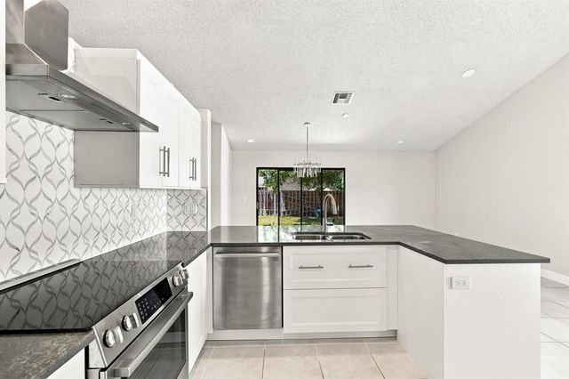 9960 Majestic Way, Boynton Beach, FL 33437