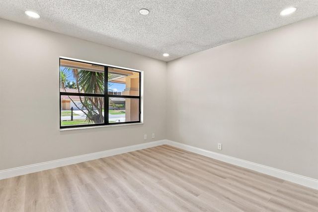 9960 Majestic Way, Boynton Beach, FL 33437
