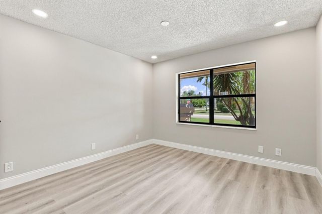 9960 Majestic Way, Boynton Beach, FL 33437
